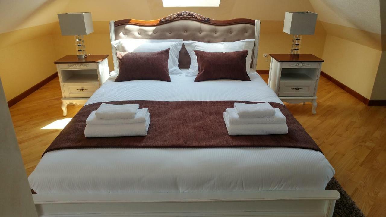 Hotel Meridian Brody ภายนอก รูปภาพ