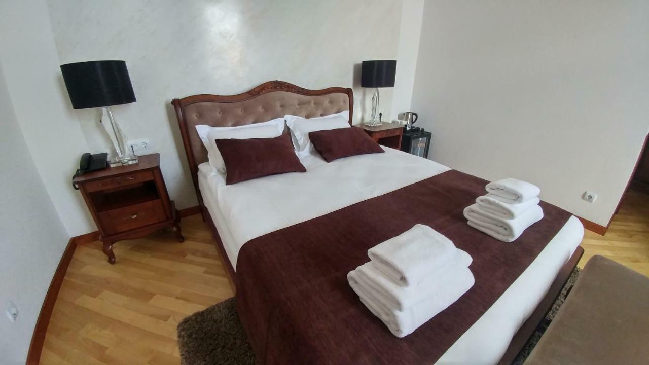 Hotel Meridian Brody ภายนอก รูปภาพ